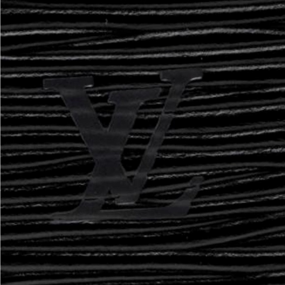 Louis Vuitton Epi LeatherPochette - Picture 15 of 16